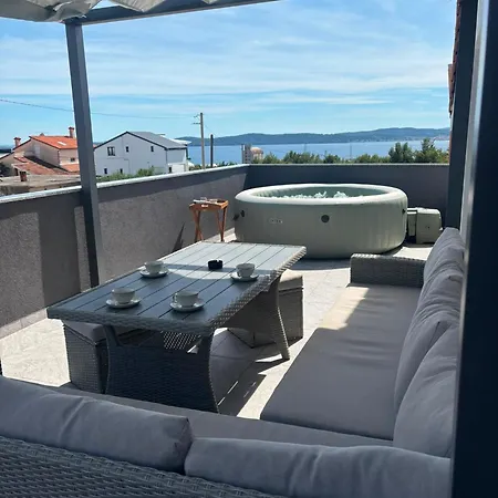 Diamont Apartment *